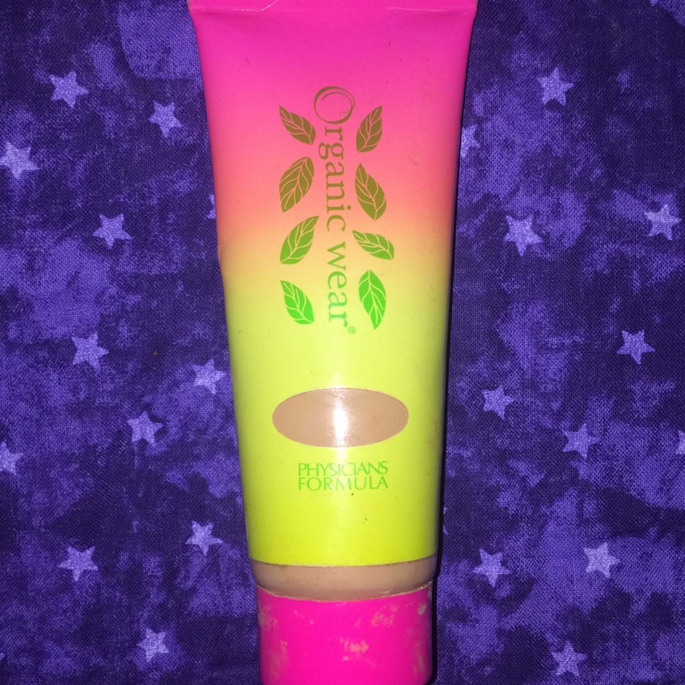 Organic wear  tinted moisturizer